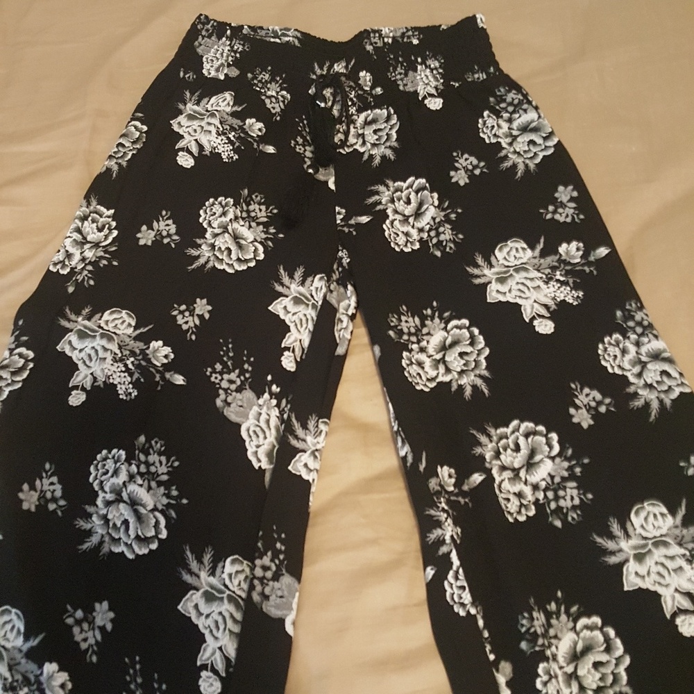 Flowy Flower Design Pants